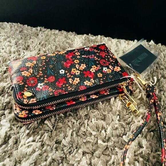 NWT Steve Madden Trell Clutch - Picture 3 of 5